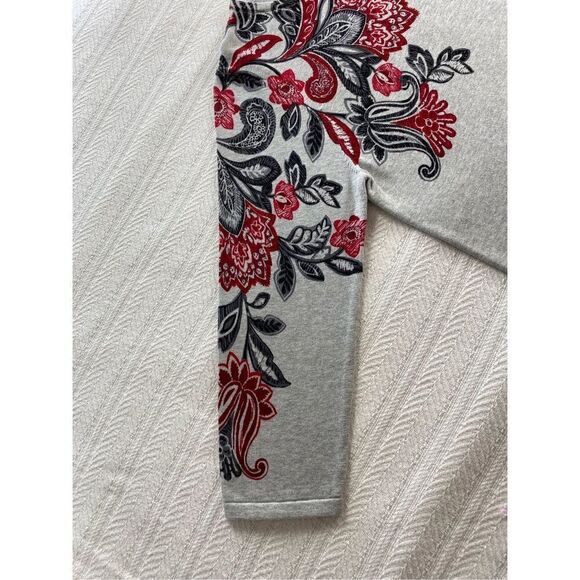 Alfred Dunner Petite Large Floral Print Keyhole
Top - Picture 4 of 11